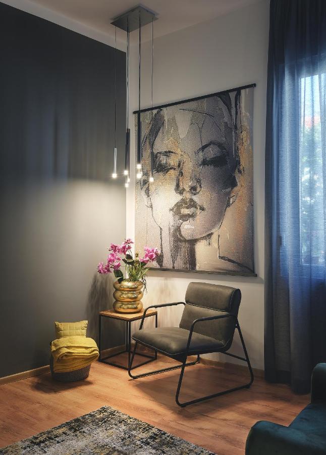 E&F Luxury Apartments Pula Extérieur photo